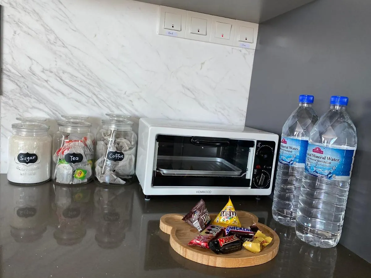 דירות ג'ורג' טאון Sunrise Gurney Seaview Luxury Duplex 0*,