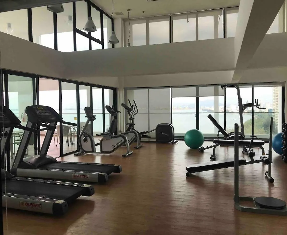 דירות ג'ורג' טאון Sunrise Gurney Seaview Luxury Duplex